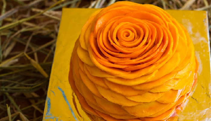 Make the Most of this ‘Mango-Season’ with this ‘Mango-Rose Cake’