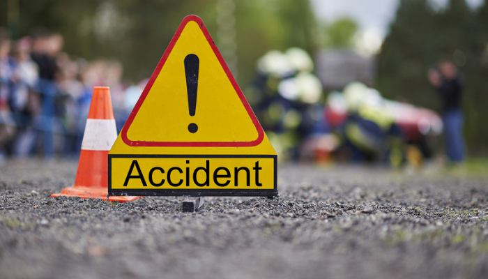 Horrific road accident in Maharastra,7 medical students dead
