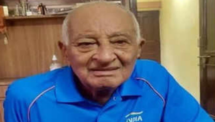 Hockey legend Charanjit Singh passes away