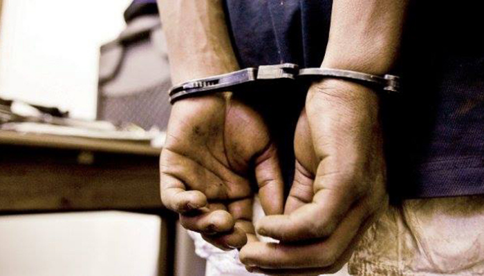 Youth arrested on charges of snatching gold chain in Englishbazar