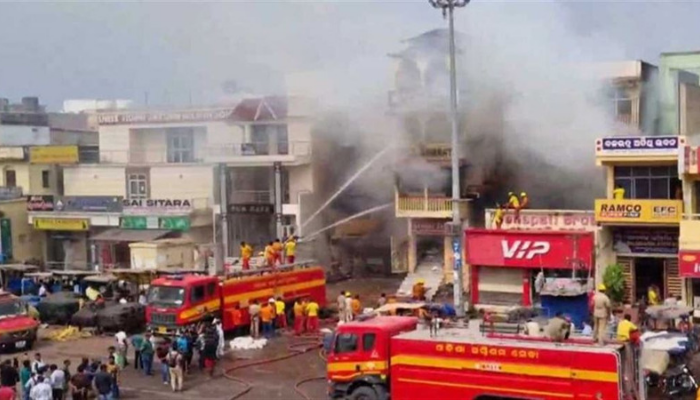 Fire in Puri’s Lakshmi Market, 3 injured and more than 40 shops burnt to ashes!